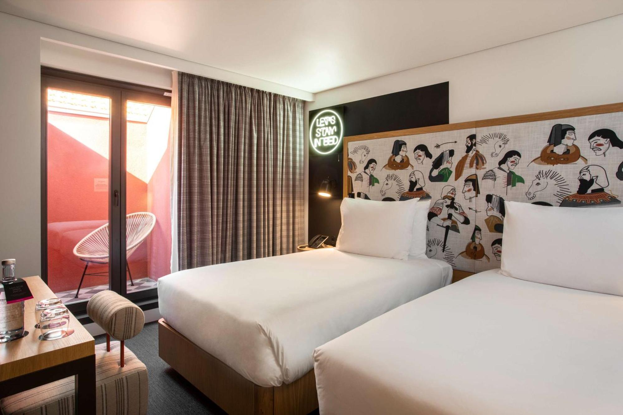 Se Catedral Hotel Porto, Tapestry Collection By Hilton Bagian luar foto