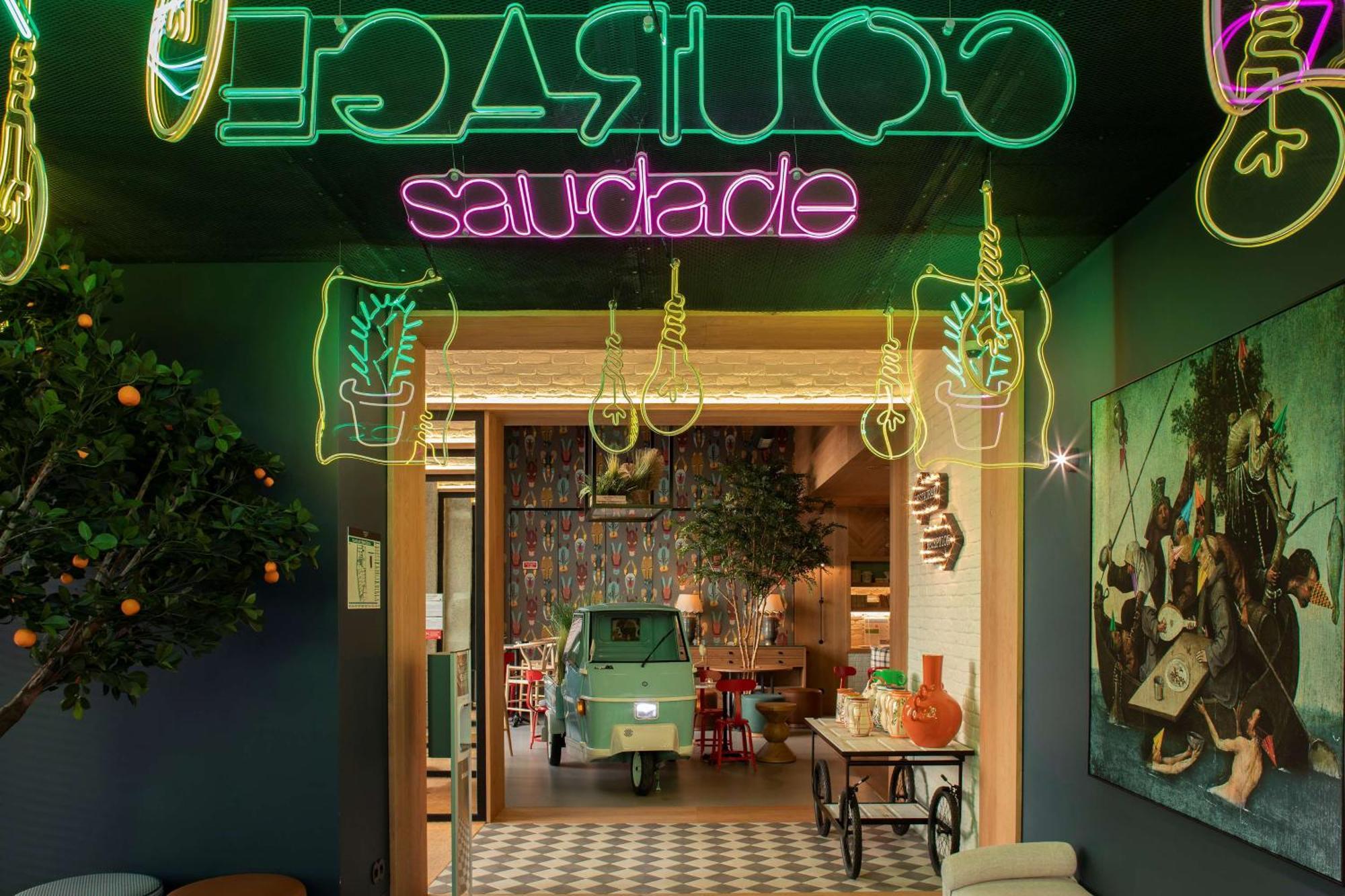 Se Catedral Hotel Porto, Tapestry Collection By Hilton Bagian luar foto